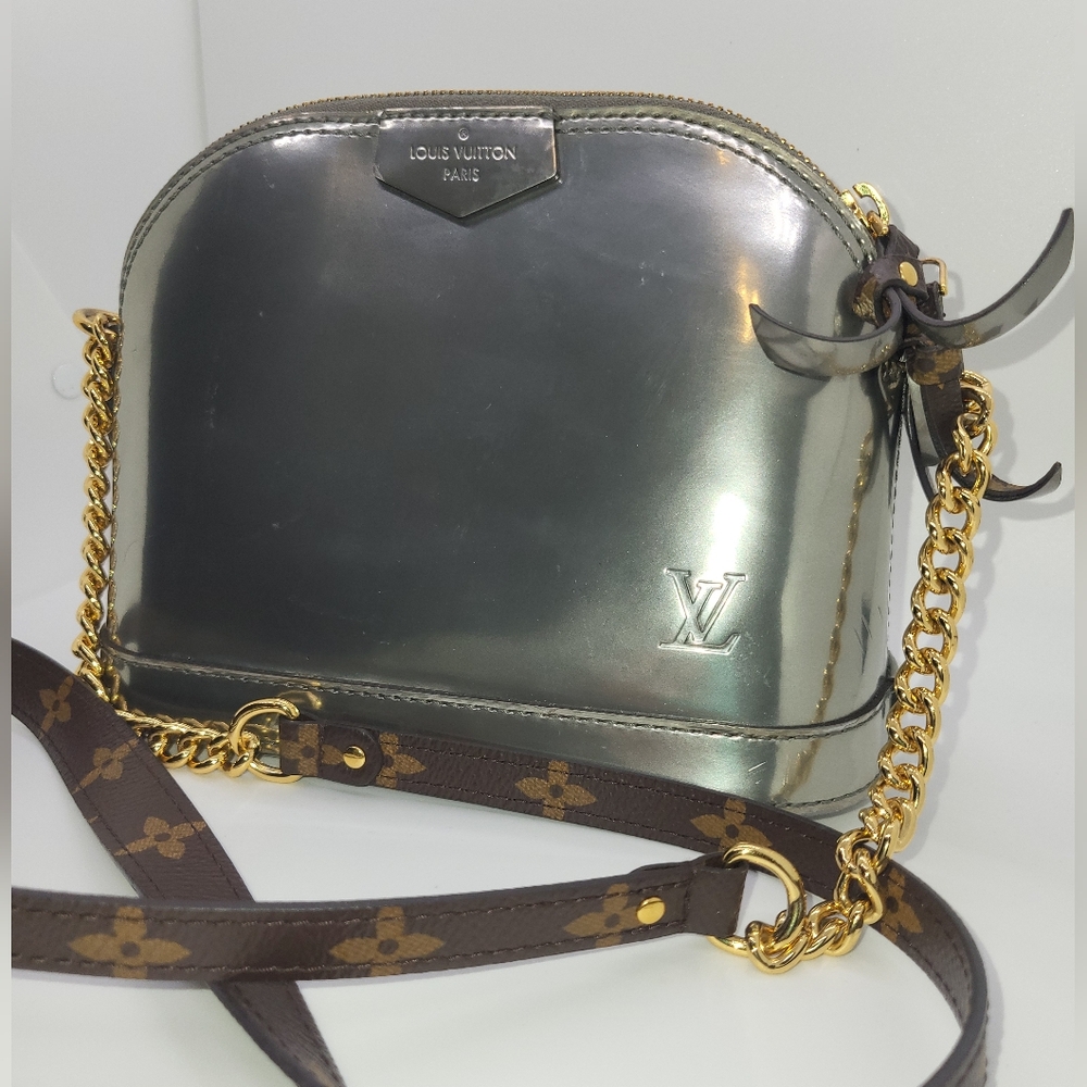 LOUIS VUITTON LV Gris Metal Miroir Vernis Mini Alma - Picture 2 of 15
